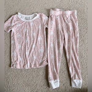 Caden Lane 2 piece short sleeve pajamas in unicorn